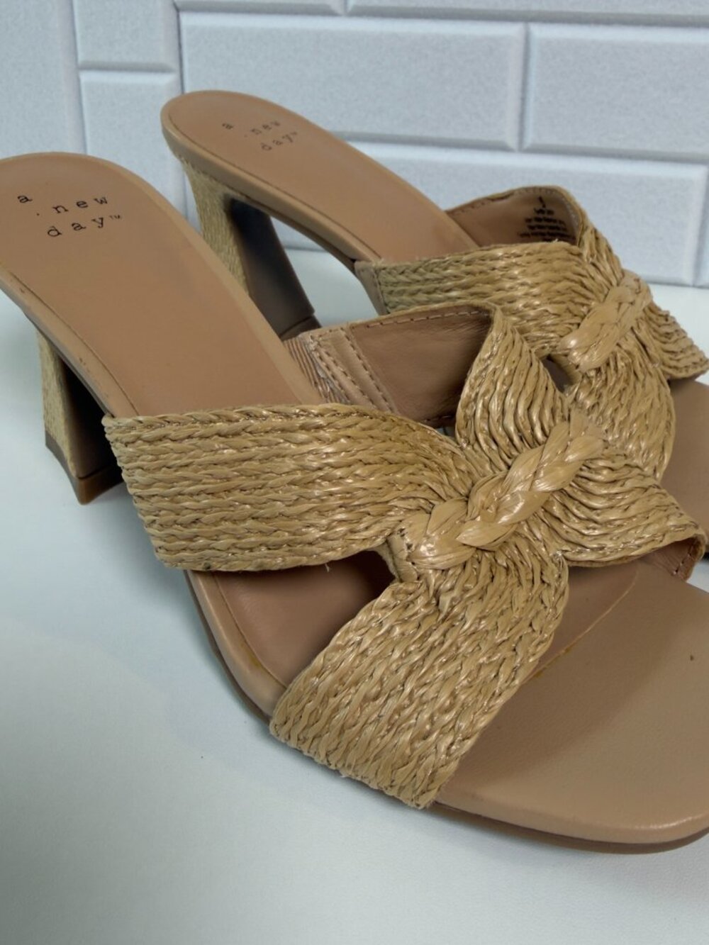 Wedges Rafia Kitten Block Kitten Heels, size 6